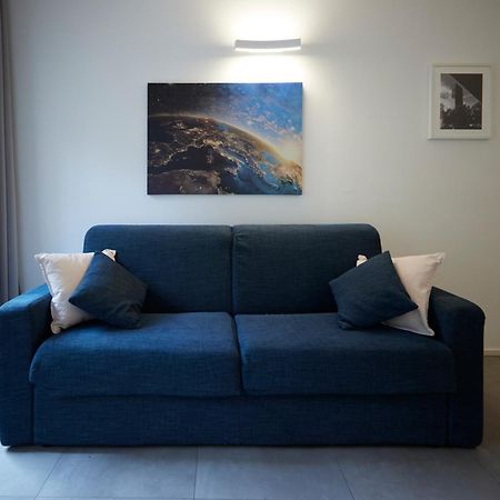 Cozy Meravigli Apartment - Pleasant Walk Between Duomo And Castello Milão Exterior foto