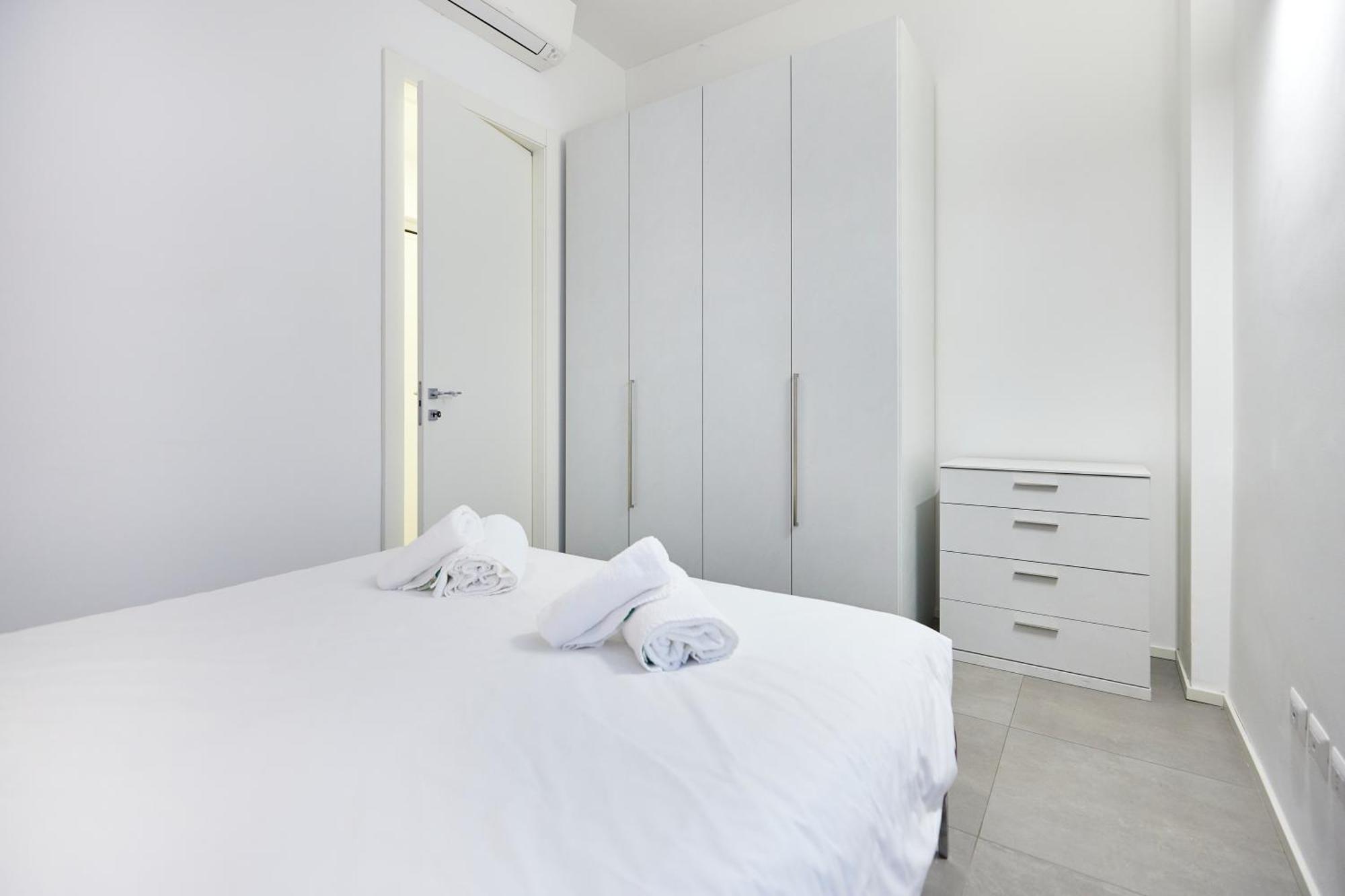 Cozy Meravigli Apartment - Pleasant Walk Between Duomo And Castello Milão Exterior foto